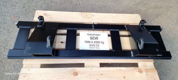 Gabelträger &#8222;SEW Premium&#8220; 1500 / 2500 kg verstärkt mit 1200 mm Gabelzinken CE
